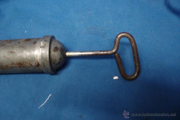 Antig&uuml;edades: ANTIGUO ENGRASADOR MET&Aacute;LICO - Foto 3