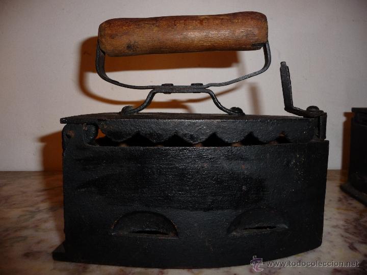Antig&uuml;edades: PAREJA DE PLANCHAS ANTIGUAS. - Foto 2