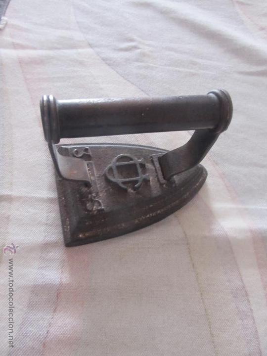 Antig&uuml;edades: M69 PLANCHA HIERRO FORJA CON SIMBOLOS - Foto 1