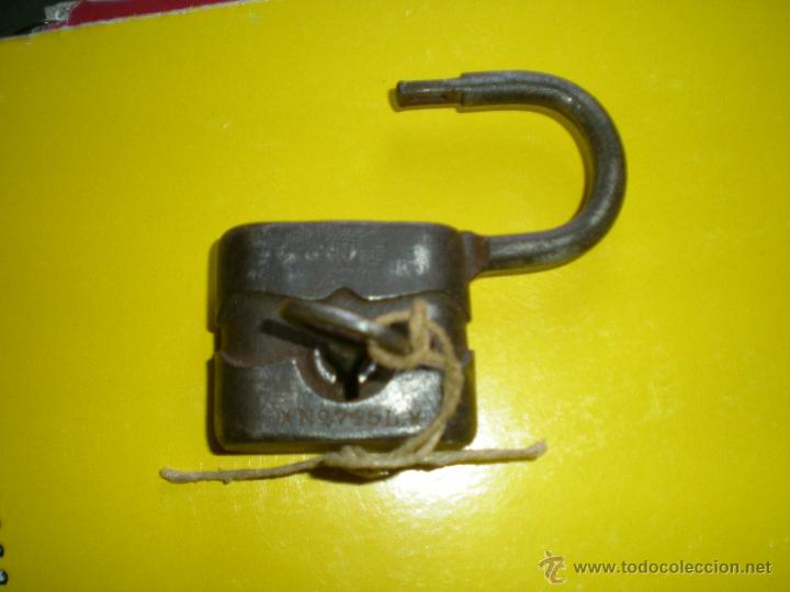 Antig&uuml;edades: BONITO CANDADO ANTIGUO - Foto 1