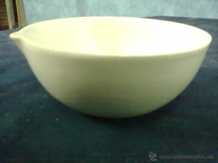 Antig&uuml;edades: CUENCO PORCELANA CON VERTEDERA MORTERO - Foto 1