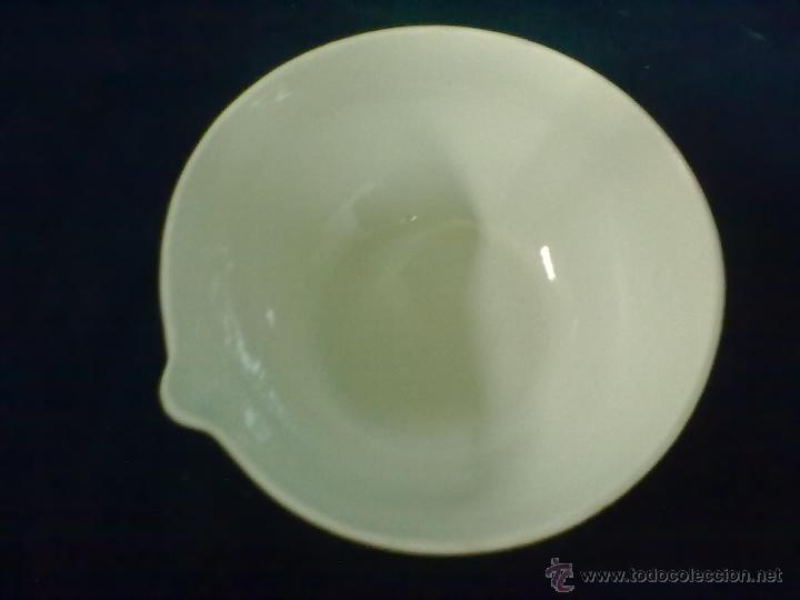 Antig&uuml;edades: CUENCO PORCELANA CON VERTEDERA MORTERO - Foto 2