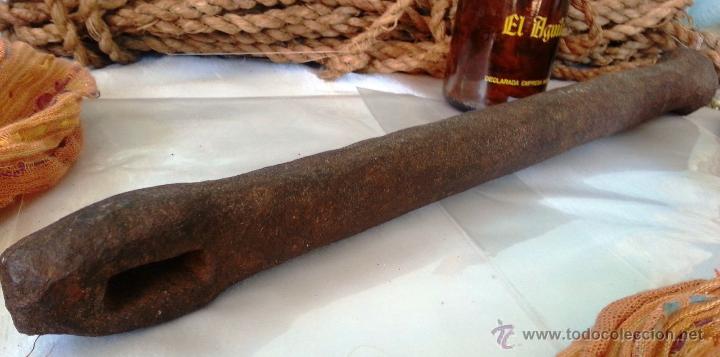 Antig&uuml;edades: CENTENARIO PESTILLO DE CERROJO - Foto 2