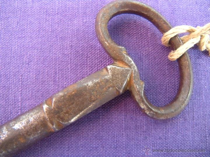 Antig&uuml;edades: ANTIGUA LLAVE DE FORJA S. XVIII - Foto 1