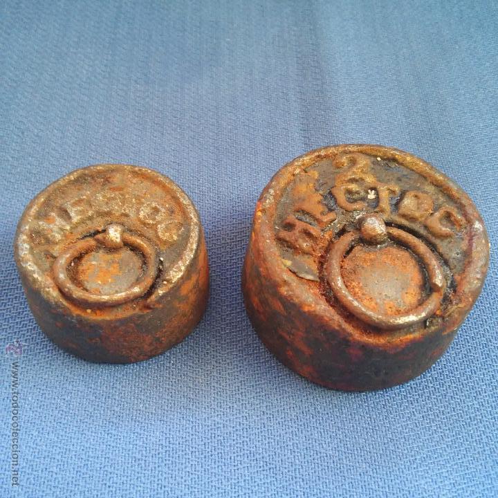 Antig&uuml;edades: DOS PESAS PEQUE&Ntilde;AS DE UNO Y DOS HECTOGRAMOS. - Foto 1