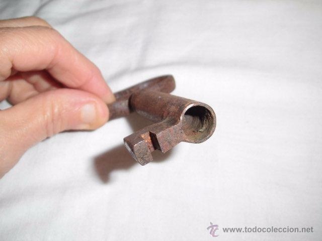 Antig&uuml;edades: ANTIGUA LLAVE DE FORJA - Foto 3
