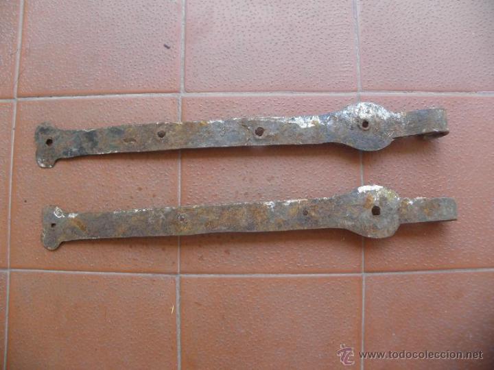 Antig&uuml;edades: Bisagras centenarias de forja rectas - 36 cm - Foto 2