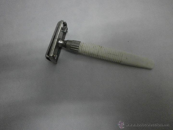 Antig&uuml;edades: MAQUINITA DE AFEITAR MARCA GILLETTE - Foto 2