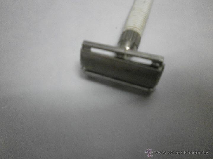Antig&uuml;edades: MAQUINITA DE AFEITAR MARCA GILLETTE - Foto 3