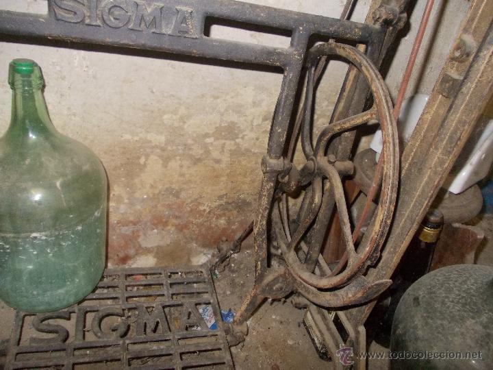 Antig&uuml;edades: maquina de coser sigma con pie de hierro-original. - Foto 5