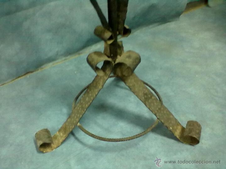 Antig&uuml;edades: MACETERO HIERRO FORJADO PARA LAVAR Y PINTAR. - Foto 2