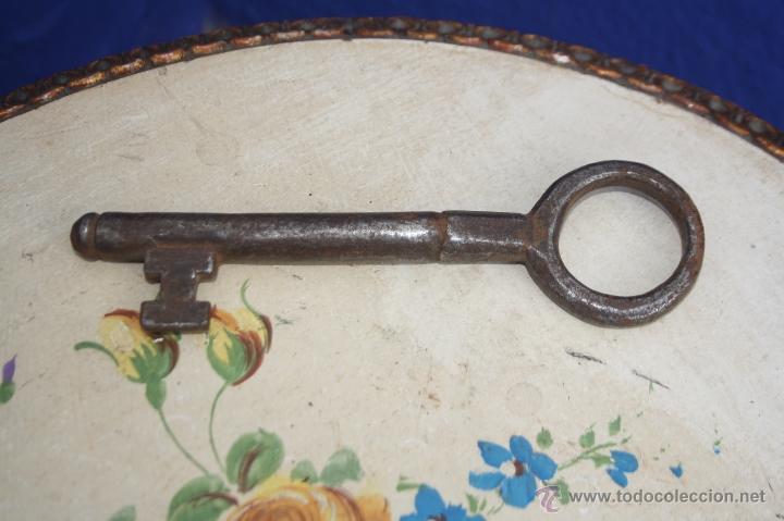 Antig&uuml;edades: LLAVE ANTIGUA DE FORJA DE 17 CMS. DE LARGO - Foto 1