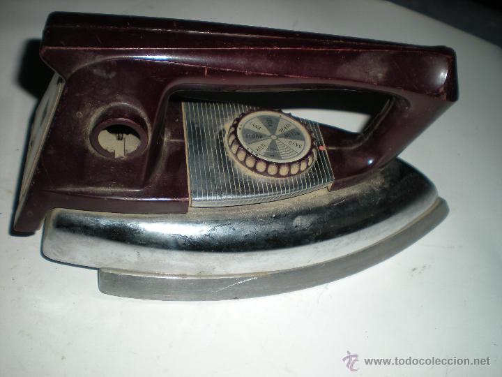 Antig&uuml;edades: Plancha solac 23x9cm sin cable - Foto 1