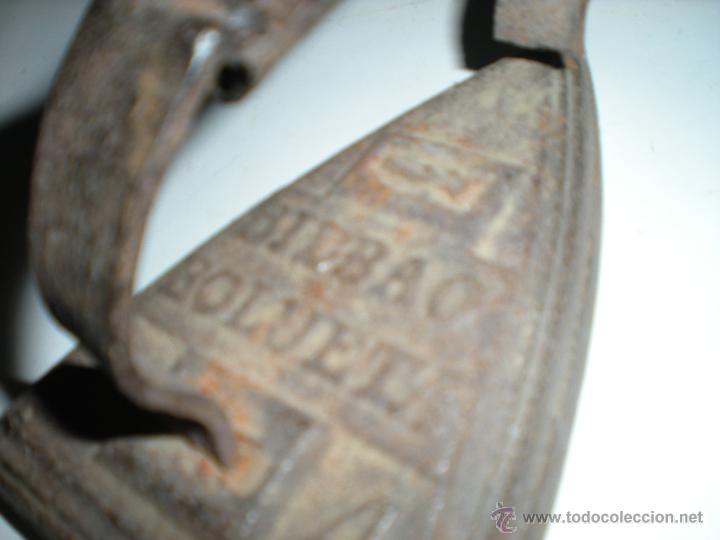 Antig&uuml;edades: Plancha hierro 12x8cm - Foto 3