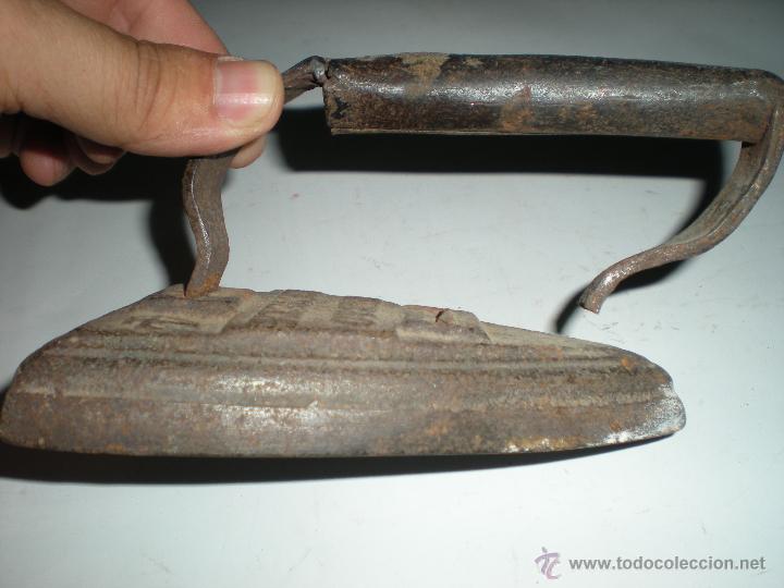 Antig&uuml;edades: Plancha hierro 12x8cm - Foto 4