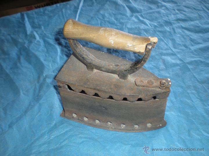 Antig&uuml;edades: Plancha para carb&oacute;n 18x10x18cm - Foto 2