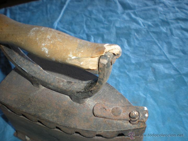 Antig&uuml;edades: Plancha para carb&oacute;n 18x10x18cm - Foto 3