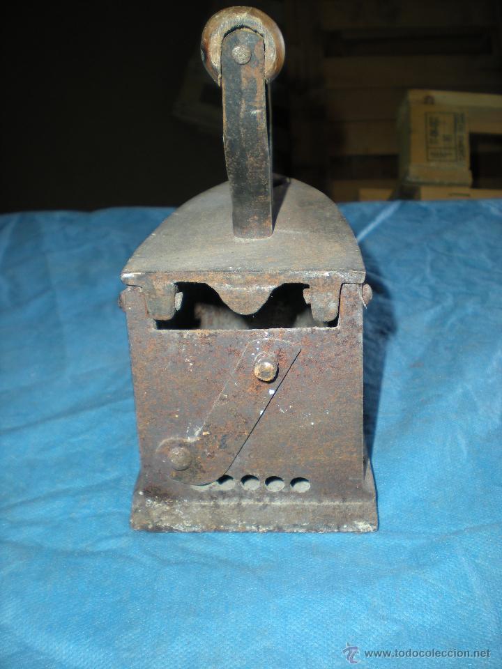 Antig&uuml;edades: Plancha para carb&oacute;n 18x10x18cm - Foto 4