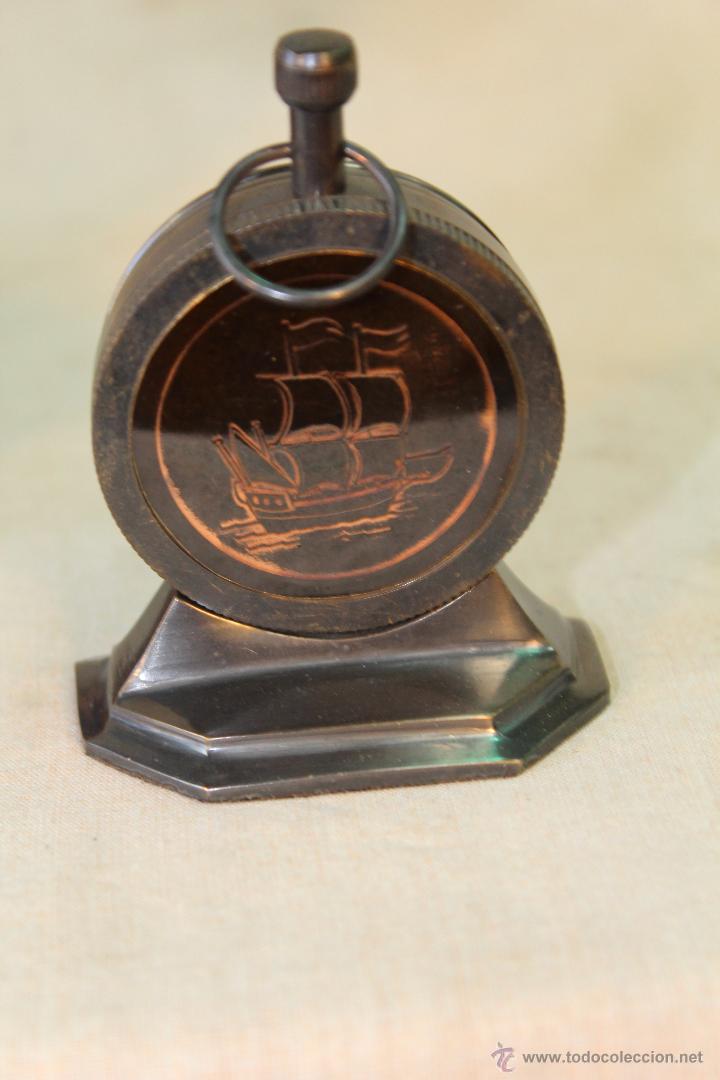 Antig&uuml;edades: reloj naval de mesa en laton con esfera viselada - Foto 3