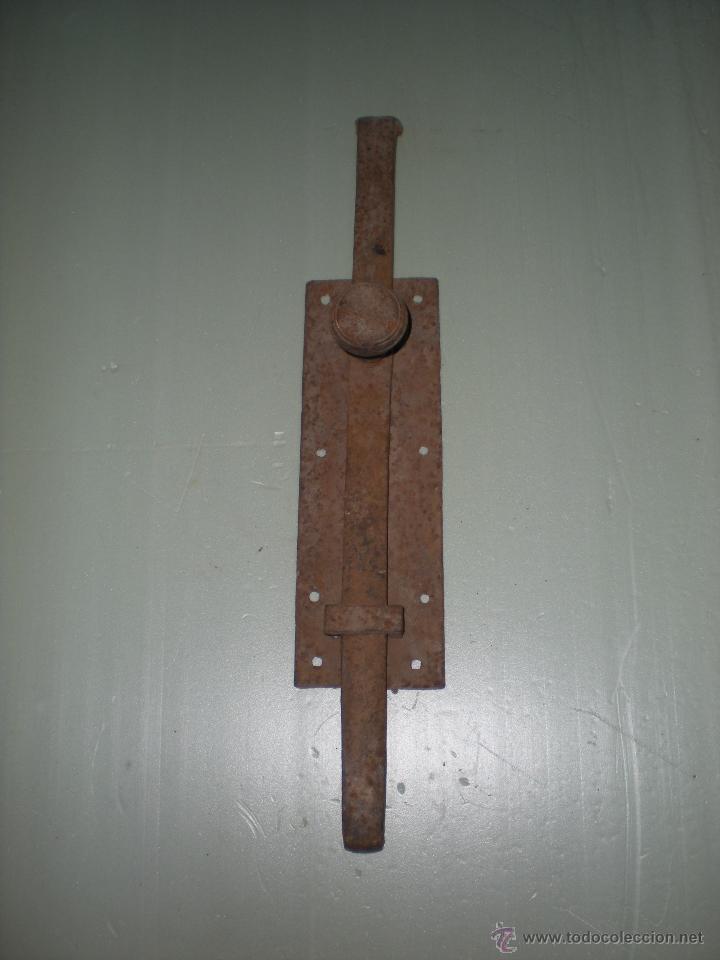 Antig&uuml;edades: Herraje puerta 30x10cm - Foto 1