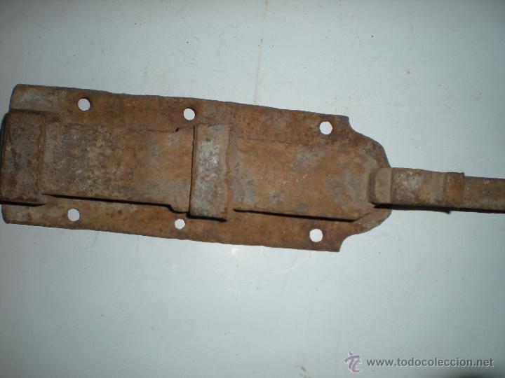 Antig&uuml;edades: Herraje puerta 30x10cm - Foto 4