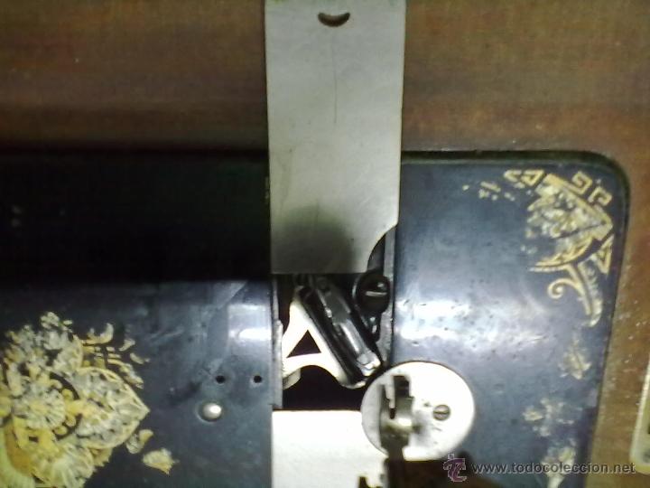 Antig&uuml;edades: NAUMANN MAQUINA DE COSER DE LANZADERA - Foto 6