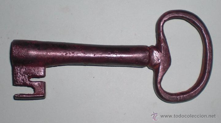 Antig&uuml;edades: Antigua llave de forja zxy - Foto 1