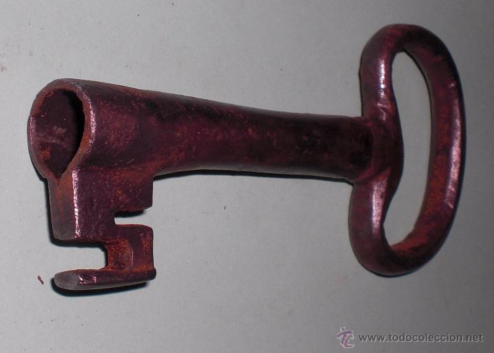 Antig&uuml;edades: Antigua llave de forja zxy - Foto 2