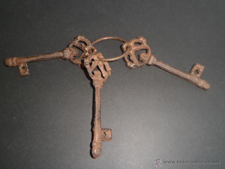 Antig&uuml;edades: 3 LLAVES DE FORJA ANTIGUA - Foto 1
