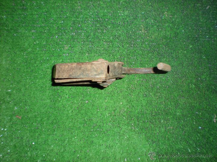 Antig&uuml;edades: Candado medidas 13x8x2cm - Foto 3