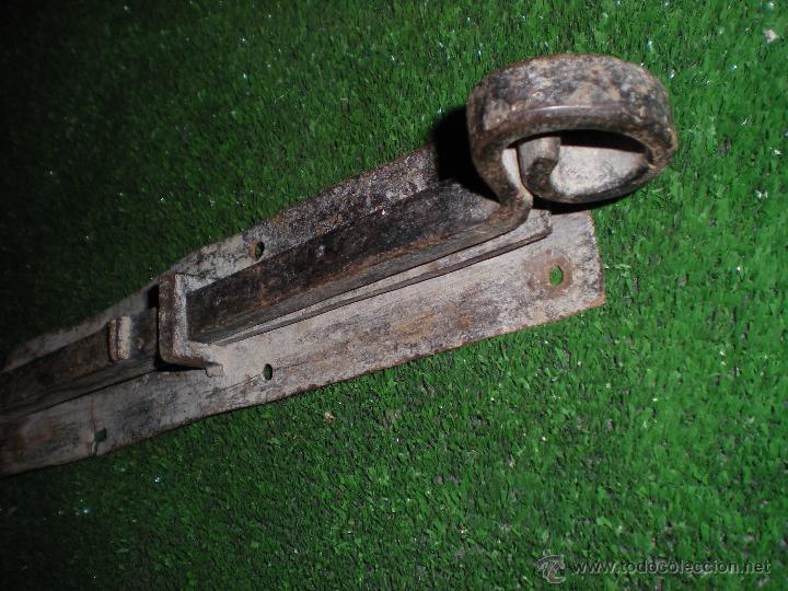 Antig&uuml;edades: Herraje puerta 36x6x3cm - Foto 5