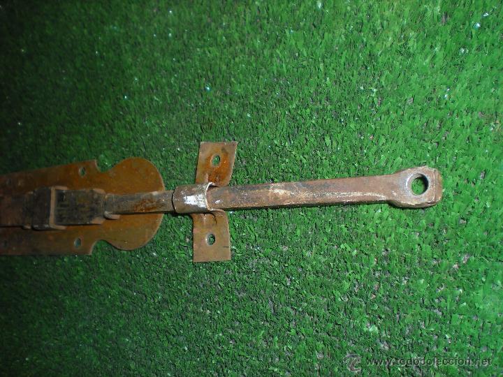 Antig&uuml;edades: Herraje puerta 30x5x2cm - Foto 2