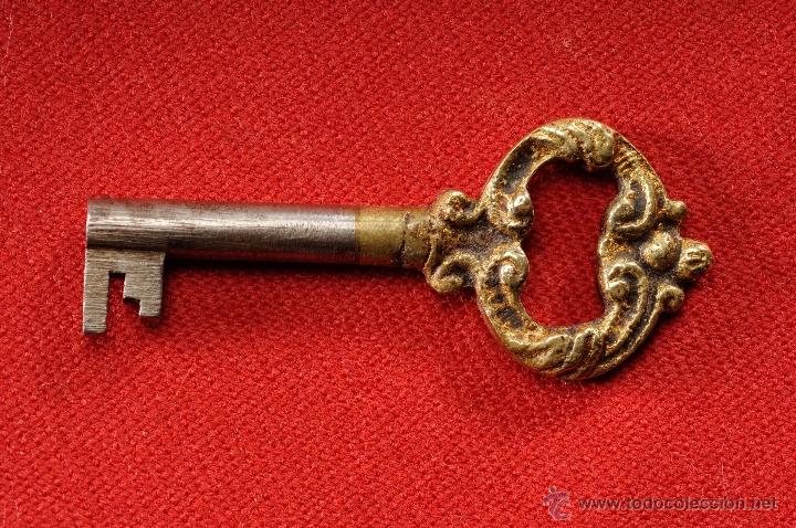 Antig&uuml;edades: ANTIGUA LLAVE EN HIERRO Y BRONCE - Foto 1