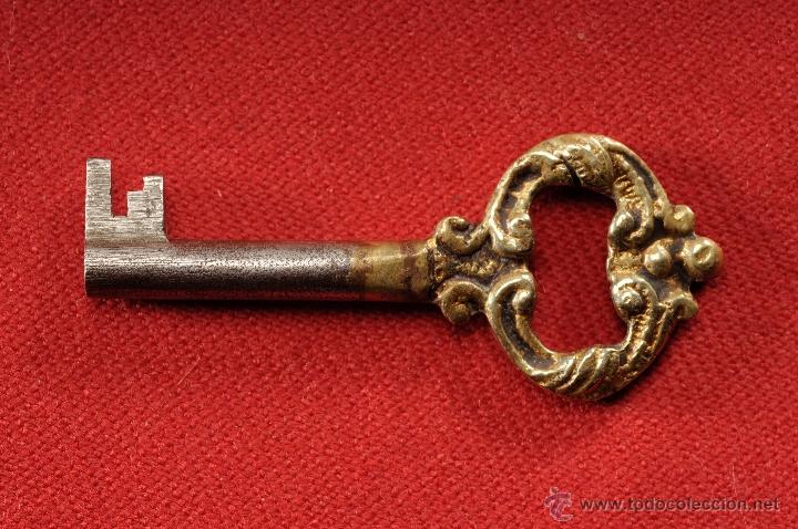 Antig&uuml;edades: ANTIGUA LLAVE EN HIERRO Y BRONCE - Foto 2
