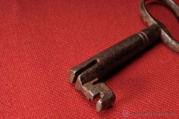 Antig&uuml;edades: ANTIGUA LLAVE EN HIERRO FORJADO - Foto 4