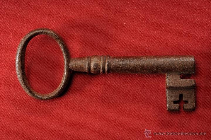 Antig&uuml;edades: ANTIGUA LLAVE EN HIERRO FORJADO - Foto 1