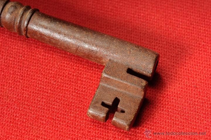Antig&uuml;edades: ANTIGUA LLAVE EN HIERRO FORJADO - Foto 3