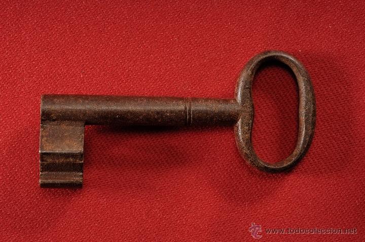 Antig&uuml;edades: ANTIGUA LLAVE EN HIERRO FORJADO - Foto 2