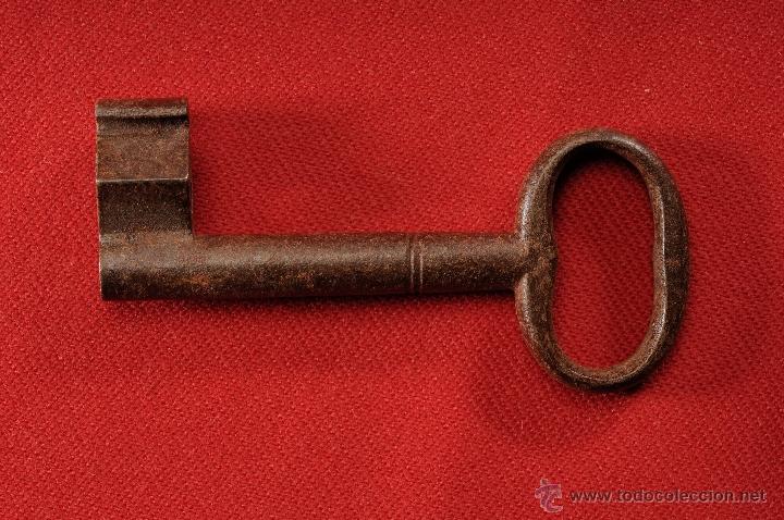 Antig&uuml;edades: ANTIGUA LLAVE EN HIERRO FORJADO - Foto 3