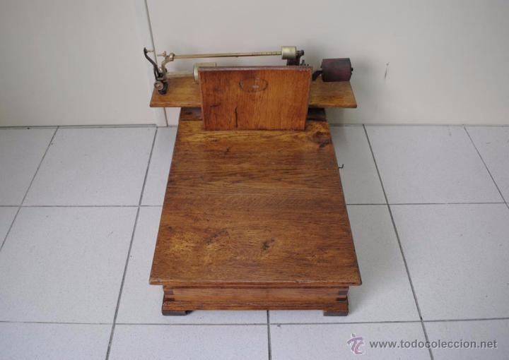 Antig&uuml;edades: B&Aacute;SCULA DE MADERA - Foto 2