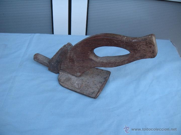Antig&uuml;edades: ANTIGUA AZUELA REPARADA FORJA - Foto 7