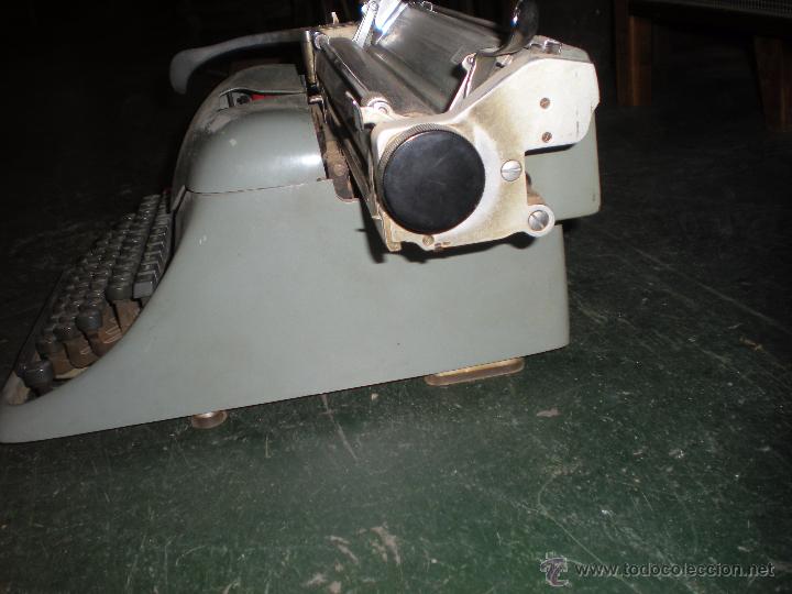 Antig&uuml;edades: M&aacute;quina de escribir marca Hispano Olivetti Lexicon 80 - Foto 4