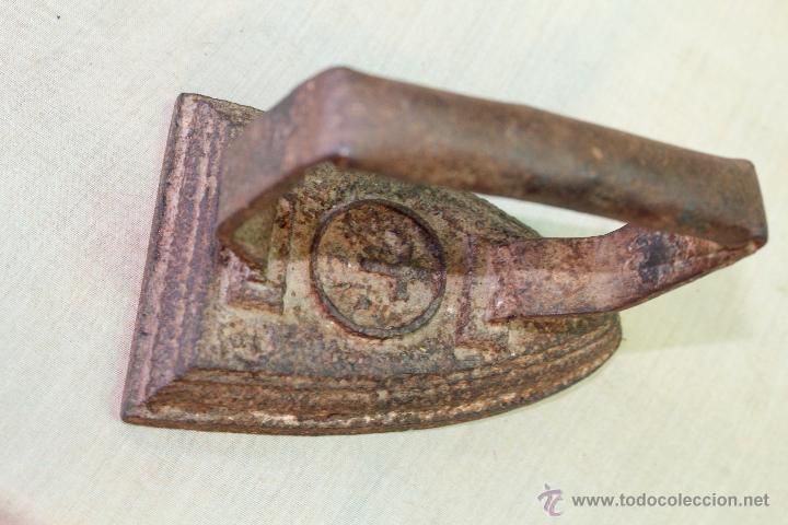 Antig&uuml;edades: PLANCHA DE HIERRO ANTIGUA - Foto 3