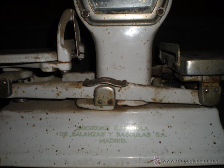 Antig&uuml;edades: B&aacute;scula AVERY 55x25x60cm - Foto 5
