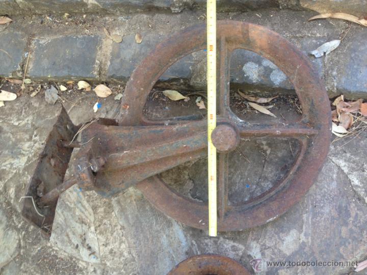 Antig&uuml;edades: Lote de 3 carruchas antiguas - Foto 2