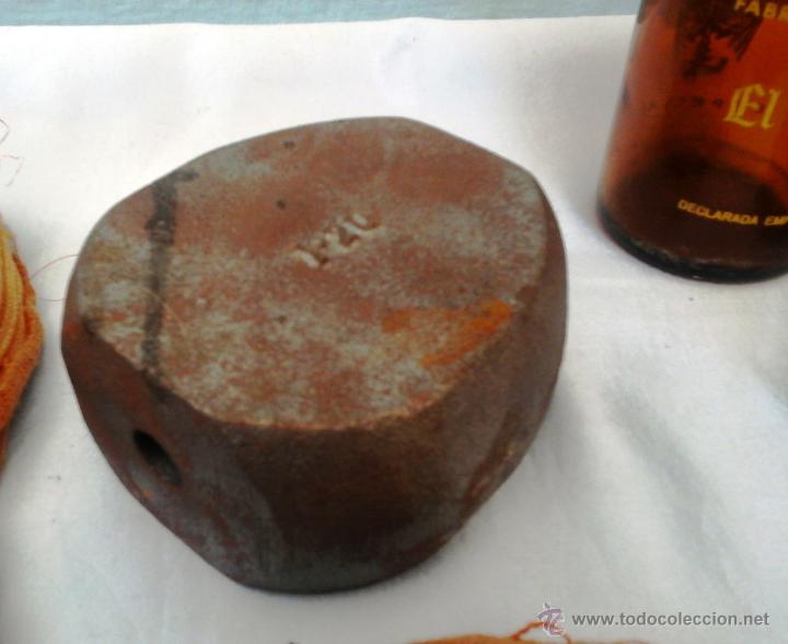 Antig&uuml;edades: ENORME PESA DE 2,7 KG - Foto 2