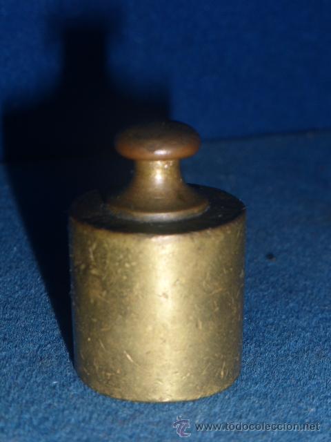 Antig&uuml;edades: ANTIGUA PESA DE BRONCE DE 100 GRAMOS - Foto 1