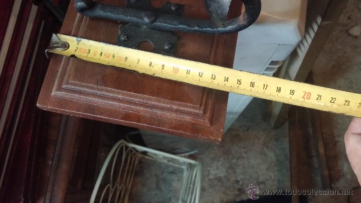 Antig&uuml;edades: Antiguo perchero en madera y forja - Foto 11