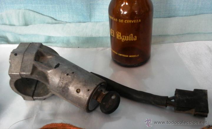 Antig&uuml;edades: CIERRE DE REMOLQUE VIEJO. CON SU LLAVE. PARA REUTILIZAR - Foto 1