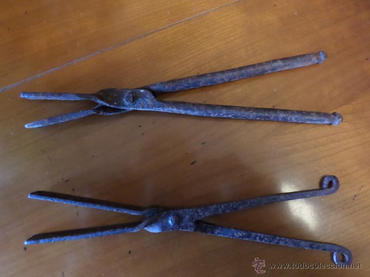 Antig&uuml;edades: TENACILLAS FORJADAS - Foto 1